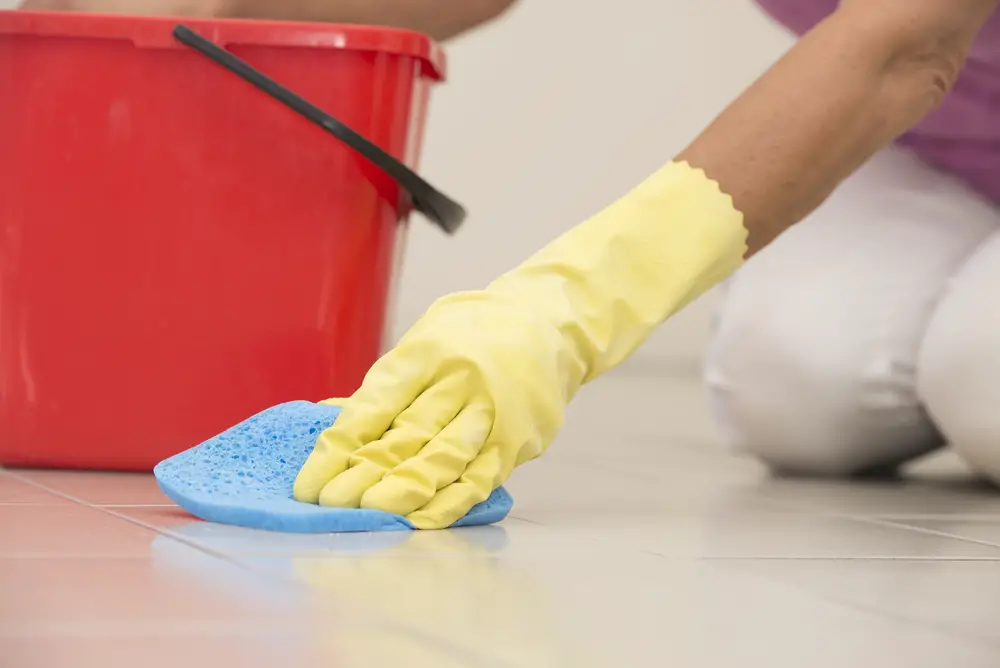 Removing Scratches From Porcelain Tiles 